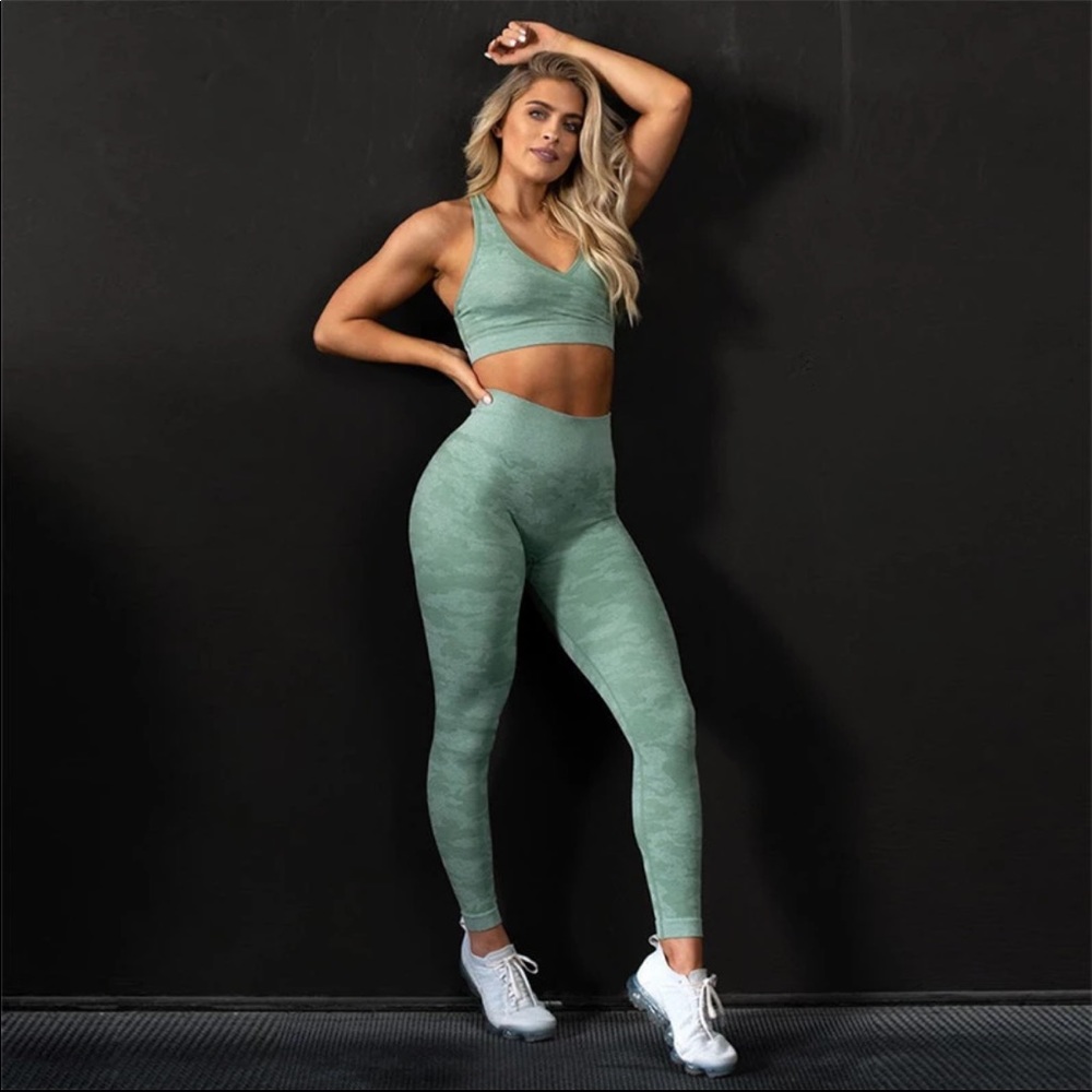 New camo seamless leggings/top SET—gymshark like - Picture 3 of 5